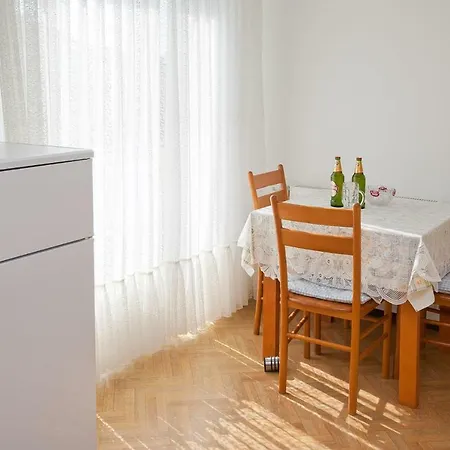 Apartmani Stipe Apartment *