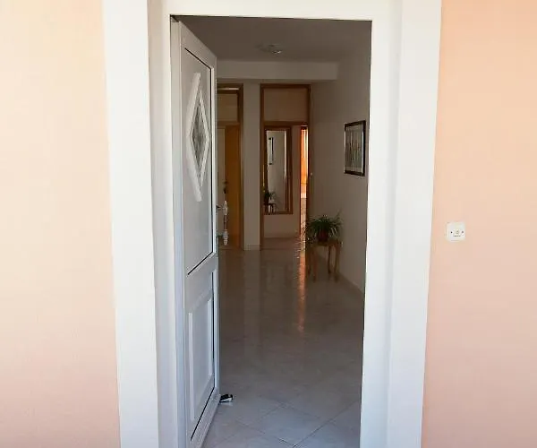 Apartmani Stipe Apartment *